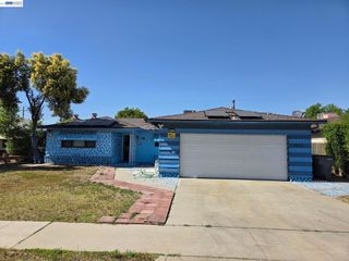 3823 E Donner Ave, Fresno, CA 93726