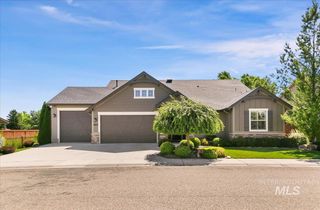 990 N Red Ash Way, Star, ID 83669