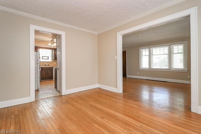 3554 Raymont Boulevard, University Heights, OH 44118