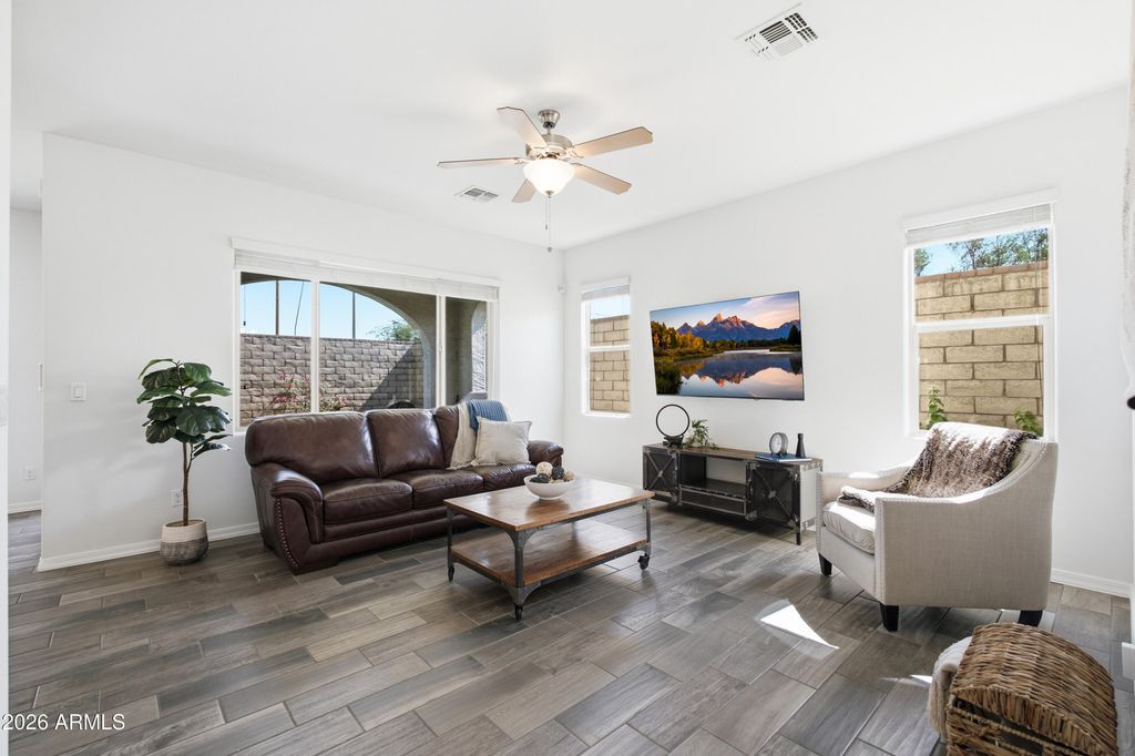 687 N SPARROW Court, Gilbert, AZ 85234 — photo 3