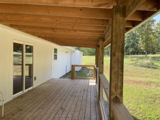 10568 Twin Springs Ln, Bon Aqua, TN 37025