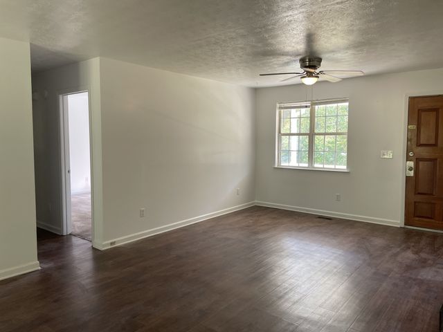 10568 Twin Springs Ln, Bon Aqua, TN 37025