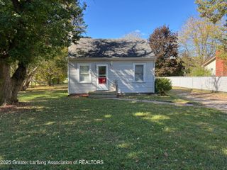5330 Starr Avenue, Lansing, MI 48911