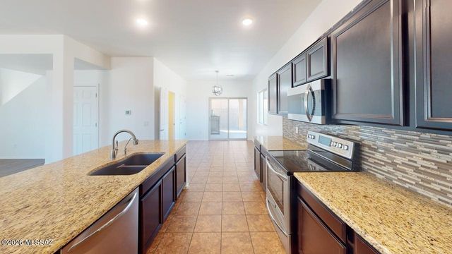 6555 E Brushback Loop, Tucson, AZ 85756