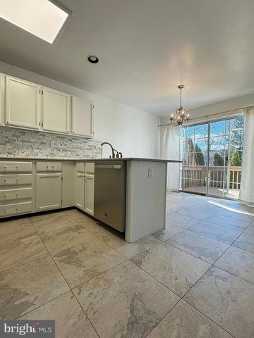 518 COUNTRY CLUB DR, Lansdale, PA 19446