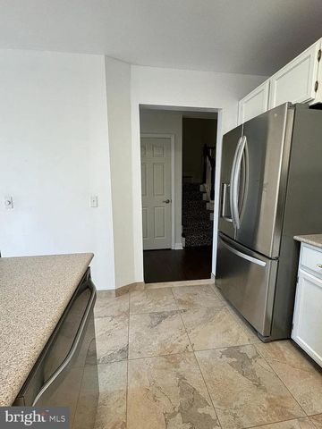 518 COUNTRY CLUB DR, Lansdale, PA 19446