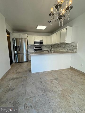 518 COUNTRY CLUB DR, Lansdale, PA 19446