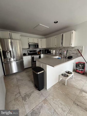 518 COUNTRY CLUB DR, Lansdale, PA 19446