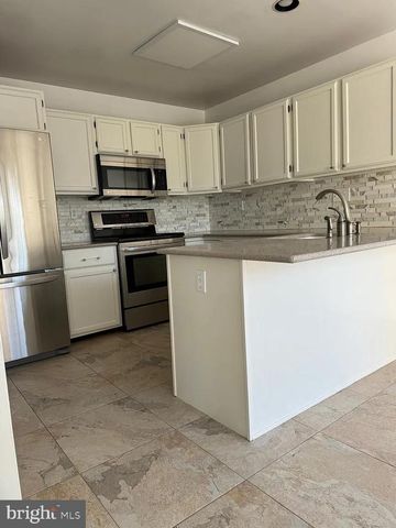 518 COUNTRY CLUB DR, Lansdale, PA 19446