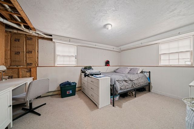 15 Rockland St, Hanover, MA 02339