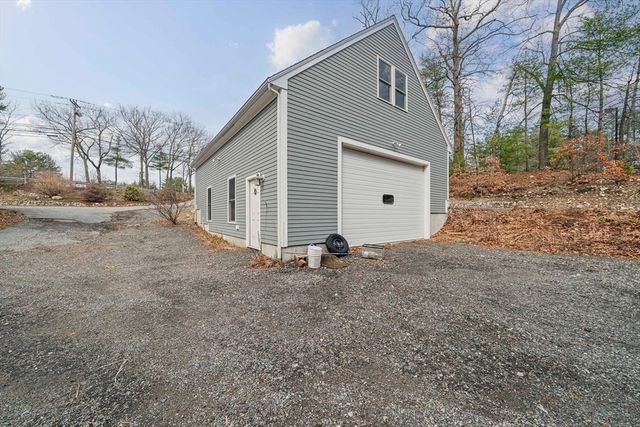 15 Rockland St, Hanover, MA 02339