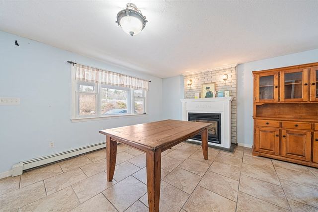15 Rockland St, Hanover, MA 02339