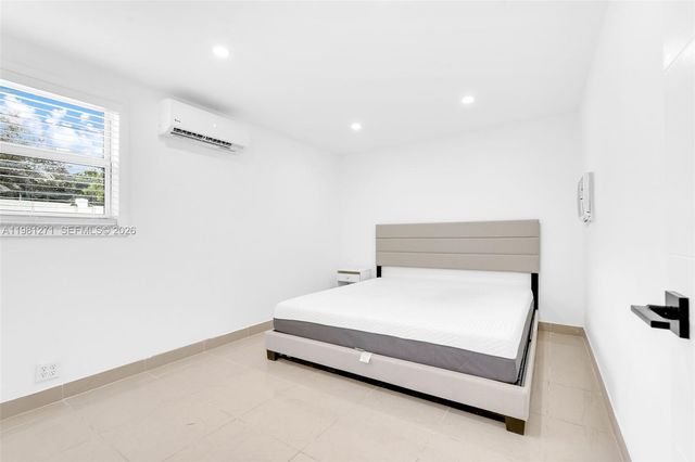 2419 Coolidge St B, Hollywood, FL 33020