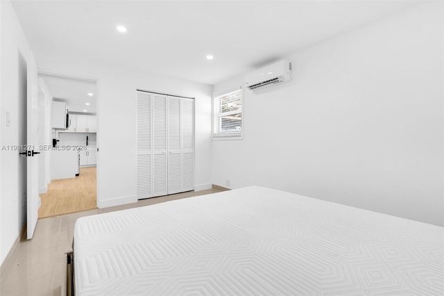 2419 Coolidge St B, Hollywood, FL 33020