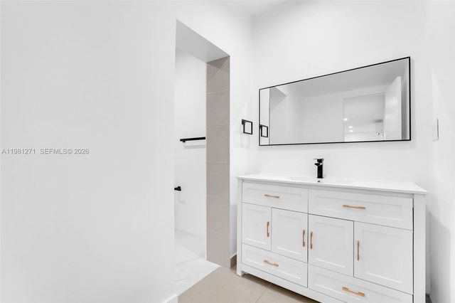 2419 Coolidge St B, Hollywood, FL 33020