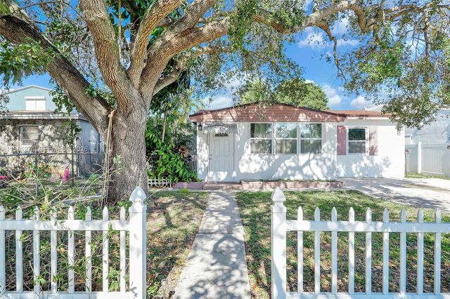 2419 Coolidge St B, Hollywood, FL 33020