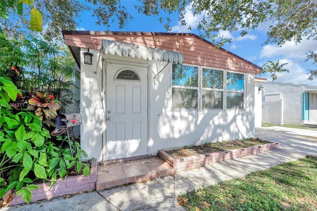 2419 Coolidge St B, Hollywood, FL 33020