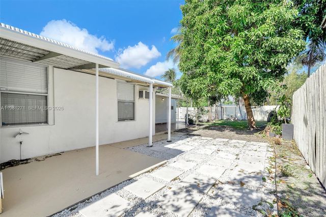 2419 Coolidge St B, Hollywood, FL 33020