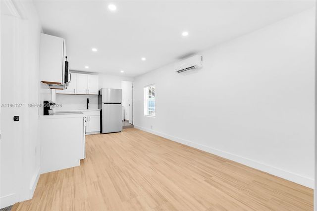 2419 Coolidge St B, Hollywood, FL 33020