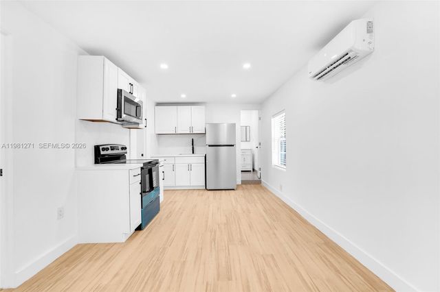 2419 Coolidge St B, Hollywood, FL 33020