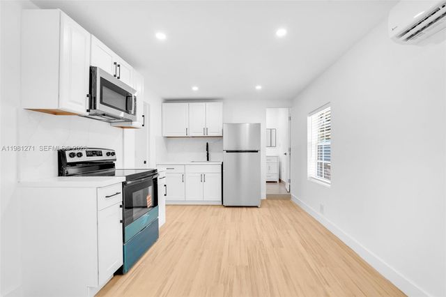 2419 Coolidge St B, Hollywood, FL 33020