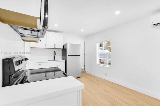 2419 Coolidge St B, Hollywood, FL 33020