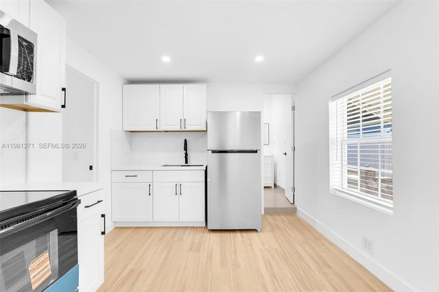 2419 Coolidge St B, Hollywood, FL 33020