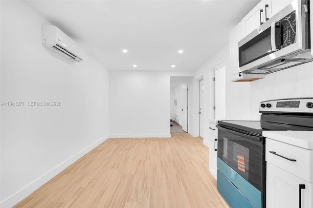 2419 Coolidge St B, Hollywood, FL 33020