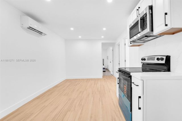 2419 Coolidge St B, Hollywood, FL 33020