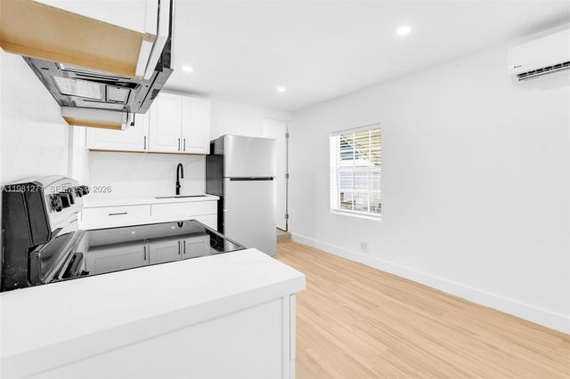 2419 Coolidge St B, Hollywood, FL 33020