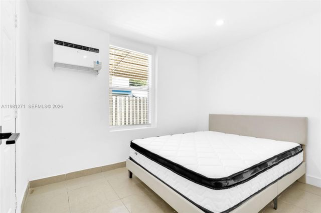 2419 Coolidge St B, Hollywood, FL 33020