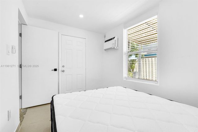 2419 Coolidge St B, Hollywood, FL 33020