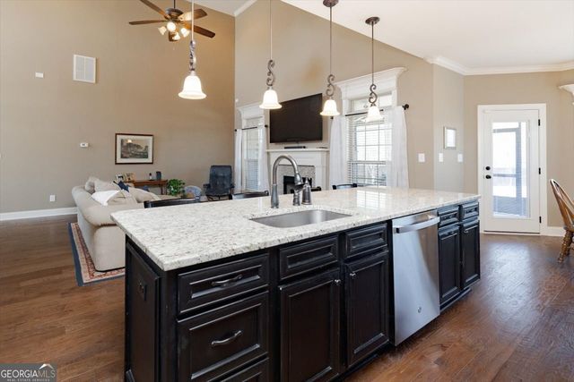 1025 Chattahoochee Drive, Bonaire, GA 31005