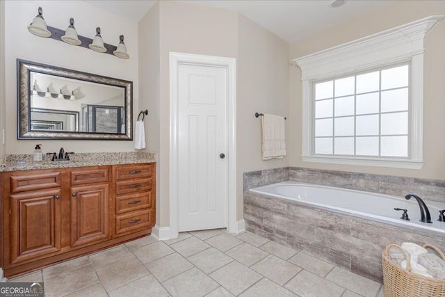1025 Chattahoochee Drive, Bonaire, GA 31005