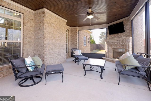 1025 Chattahoochee Drive, Bonaire, GA 31005