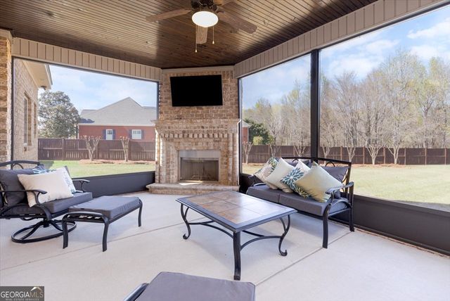 1025 Chattahoochee Drive, Bonaire, GA 31005