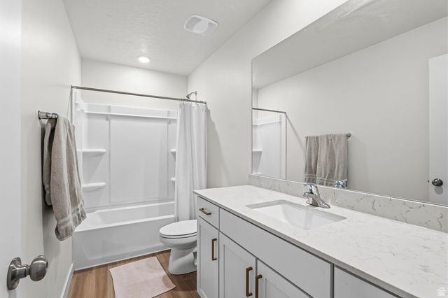 1978 N RED YEARLING DR, Saratoga Springs, UT 84045