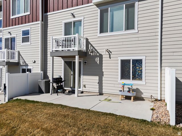 1978 N RED YEARLING DR, Saratoga Springs, UT 84045