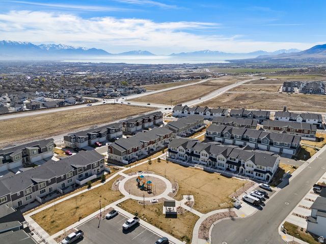 1978 N RED YEARLING DR, Saratoga Springs, UT 84045
