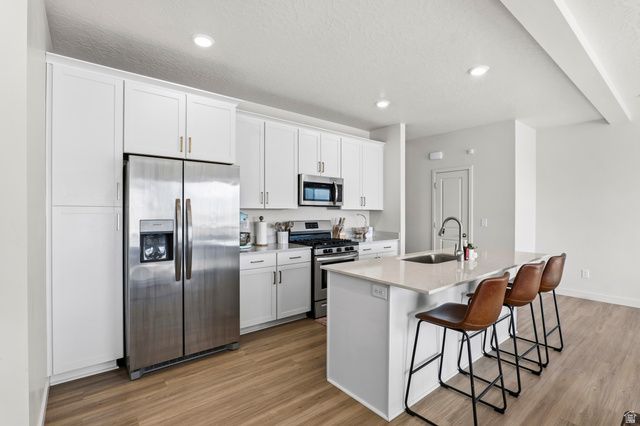 1978 N RED YEARLING DR, Saratoga Springs, UT 84045