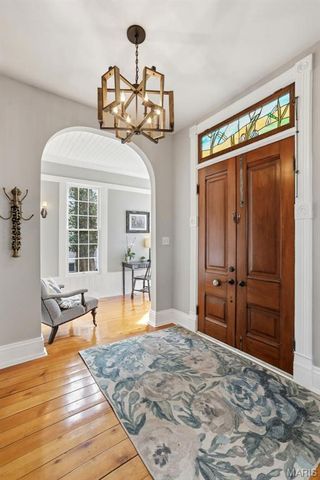 805 Saint Louis Street, Edwardsville, IL 62025