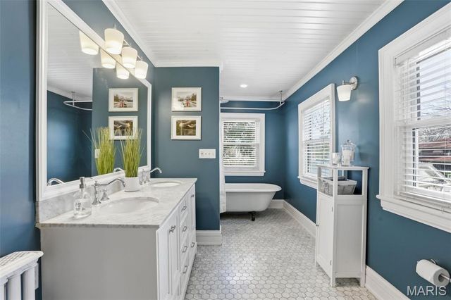 805 Saint Louis Street, Edwardsville, IL 62025