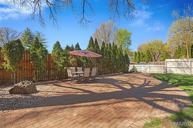 805 Saint Louis Street, Edwardsville, IL 62025