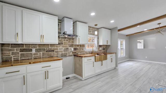 22774 Pine Road, Athens, AL 35613