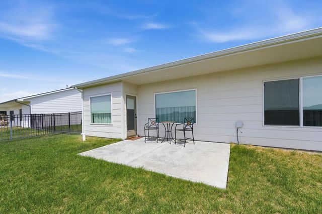 1017 Long Path St, Goddard, KS 67052