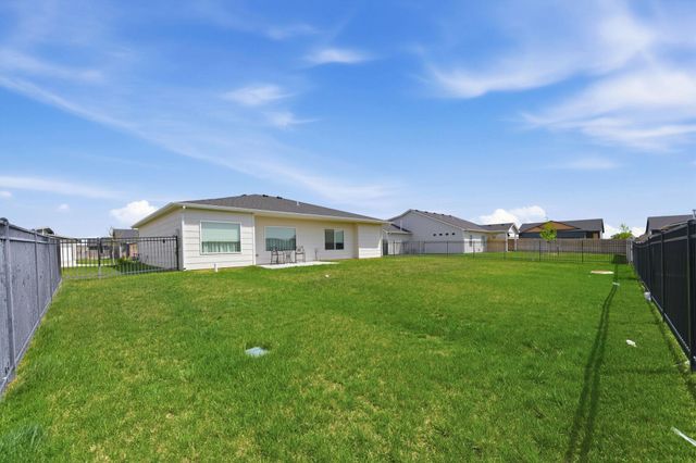 1017 Long Path St, Goddard, KS 67052