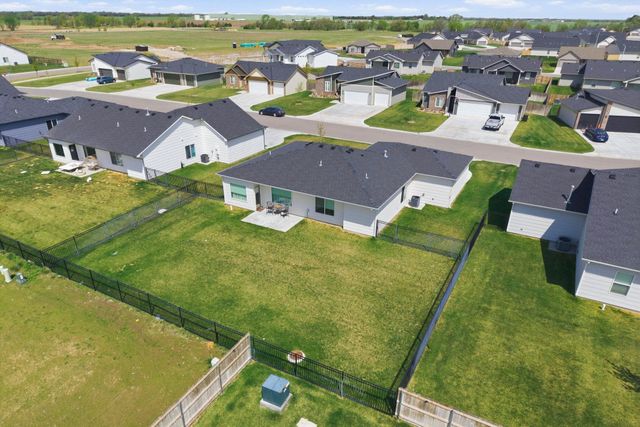 1017 Long Path St, Goddard, KS 67052
