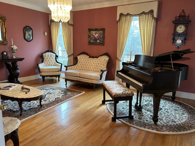 645 Barham Ln, Bolivar, TN 38008