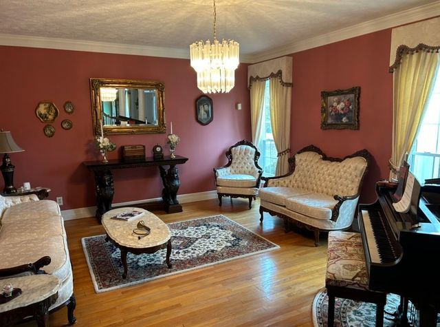 645 Barham Ln, Bolivar, TN 38008