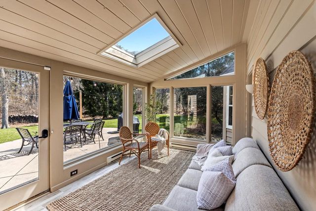 9940 Lamplighter LANE, Mequon, WI 53092